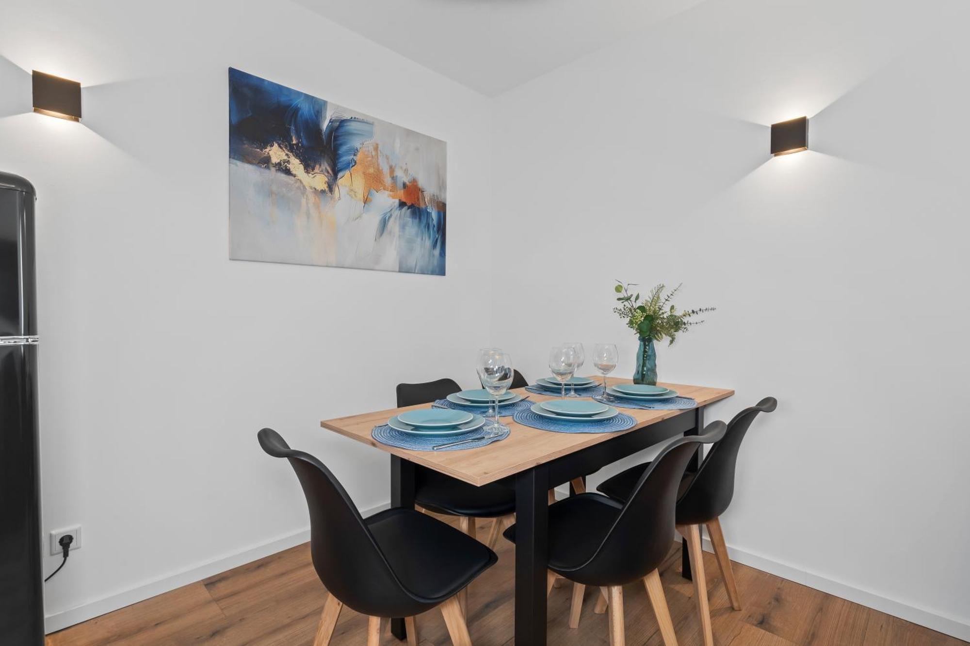 Apartment Nexstay Lux Mit Dachterrasse Und Parkplatz Neumarkt in der Oberpfalz